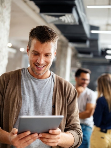 EE4I2004copy-46845-768x809